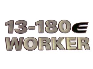 Emblema Lateral Prata 13180E Worker 1 Lado  Volks 13180E (2S0854433G)